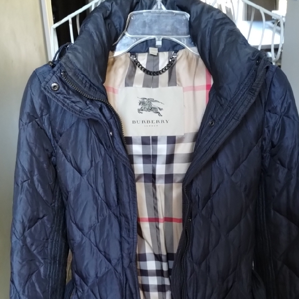 Burberry Dark Blue Quilted Puffer Jacket - Picture 4 of 17